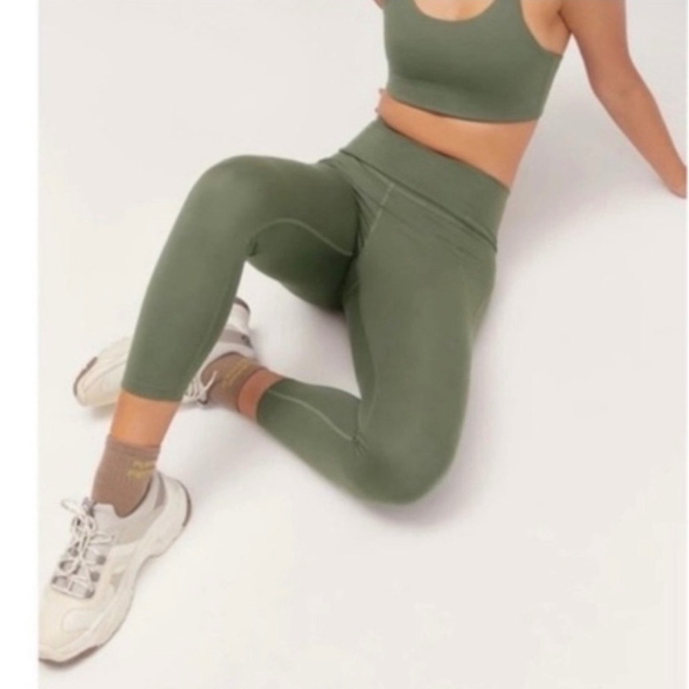 Girlfriend Collective Compression Leggings 7/8 Small Olive Green 4008